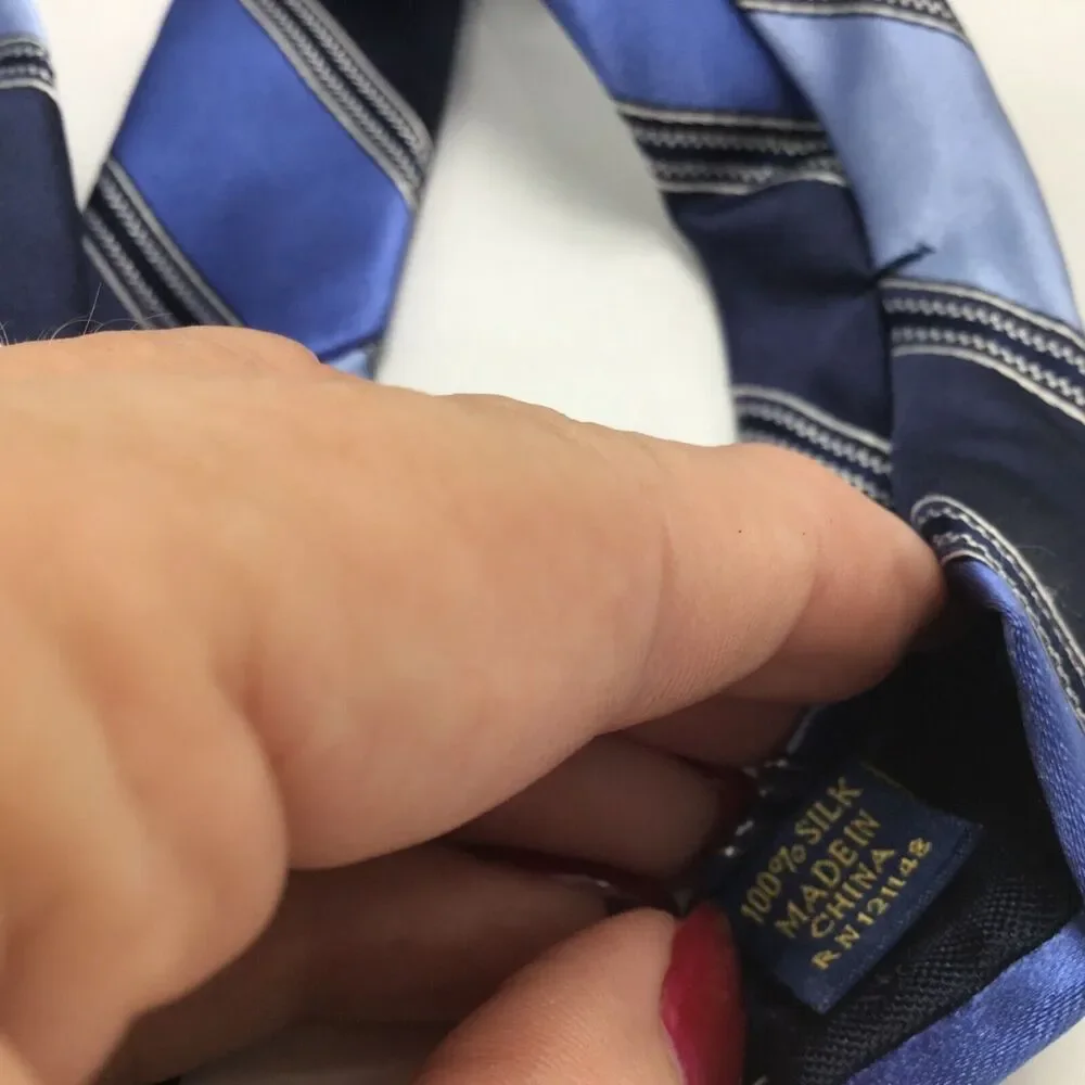 Club Room 100% Silk Tie Blue Stripes 3.5 Inch Quiet Luxury Formal Work Office